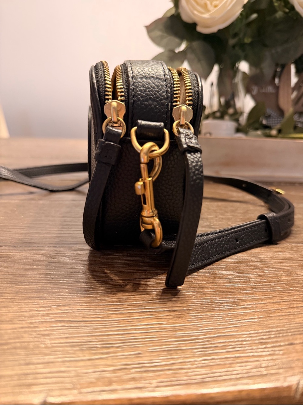 Tory Burch Black Pebbled Leather Crossbody with Gold Hardware - Picture 2 of 6